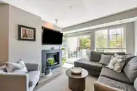 207 2950 KING GEORGE BOULEVARD - thumbnail 5