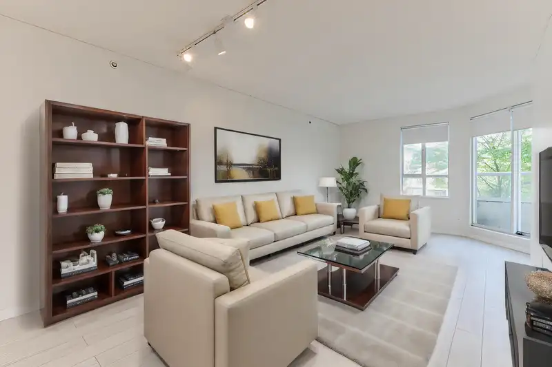506 3489 ASCOT PLACE - photo 2 of 15