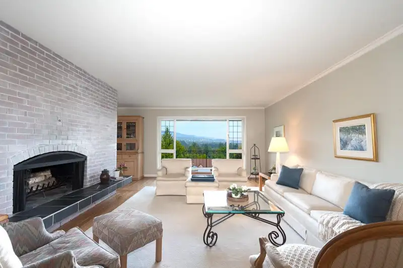 805 YOUNETTE DRIVE - photo 4 of 40