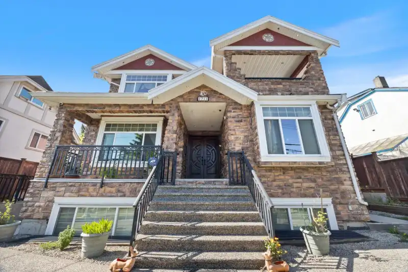 1711 SIXTH AVENUE - photo 1 of 40