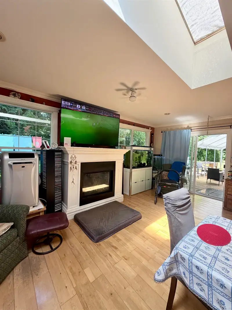 2139 171 STREET - photo 4 of 35