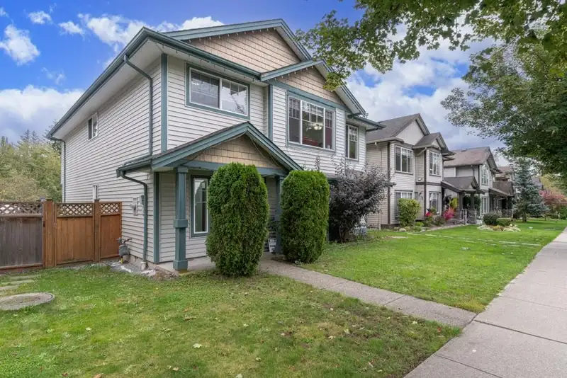 10964 240 STREET - photo 1 of 38