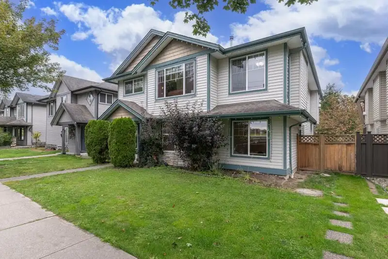 10964 240 STREET - photo 3 of 38