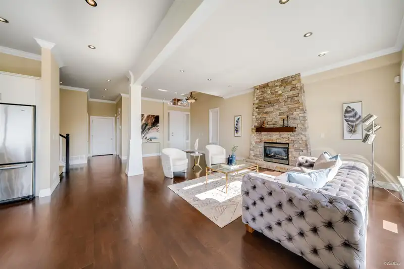 3235 CHARTWELL LANE - photo 3 of 39