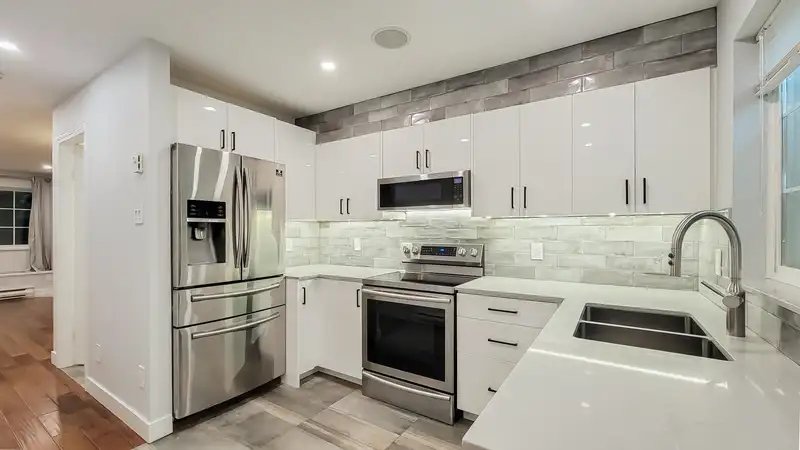 17 1561 BOOTH AVENUE - photo 1 of 36