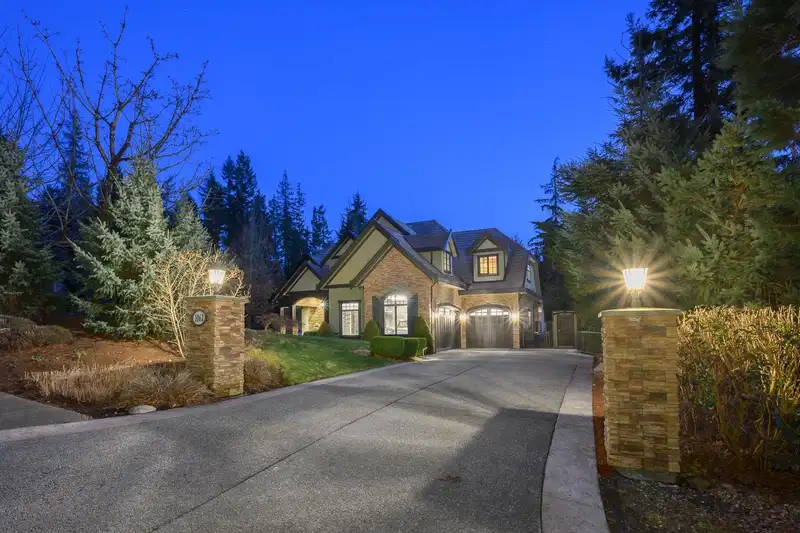 1062 MAGNOLIA WAY - photo 1 of 40
