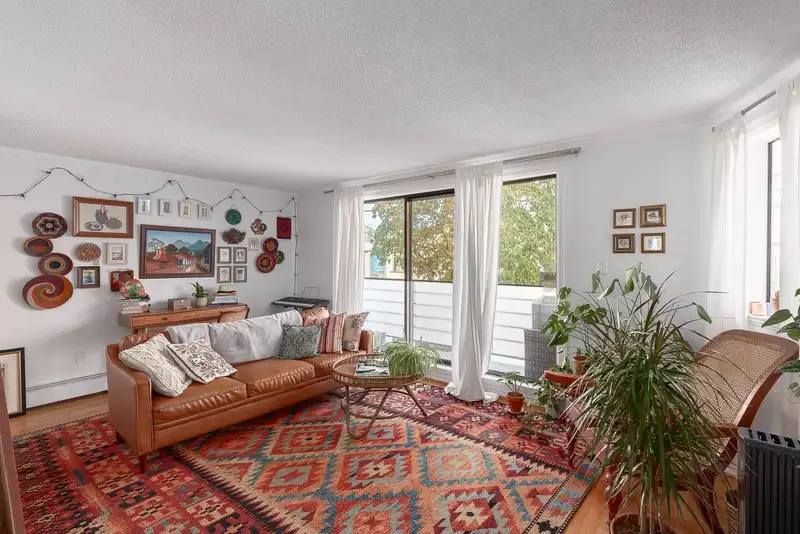 104 1933 W 5TH AVENUE - photo 3 of 17