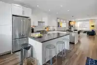 16447 24 AVENUE - thumbnail 3
