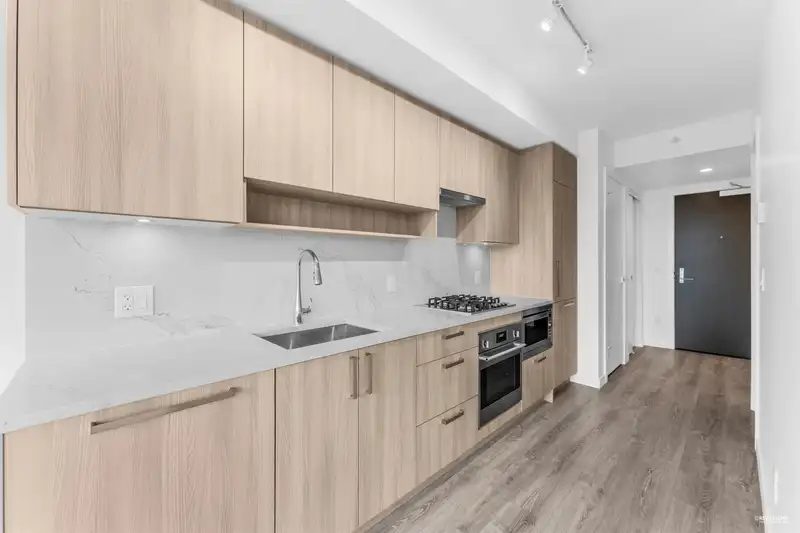 507 13350 CENTRAL AVENUE - photo 2 of 32