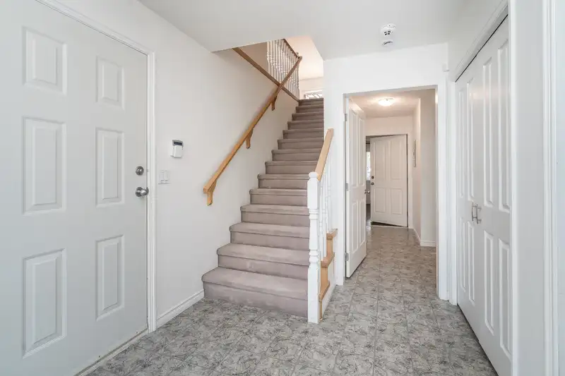 4076 CHANNEL STREET - photo 3 of 40
