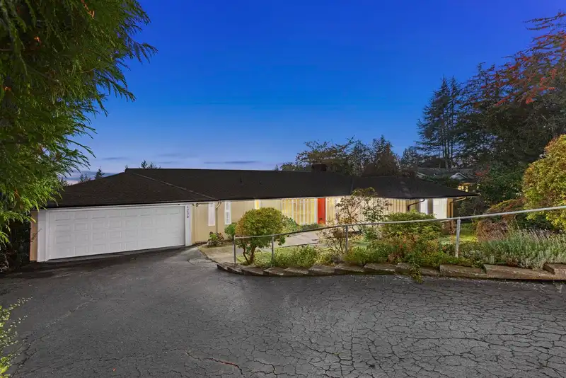1230 RENTON ROAD - photo 2 of 39