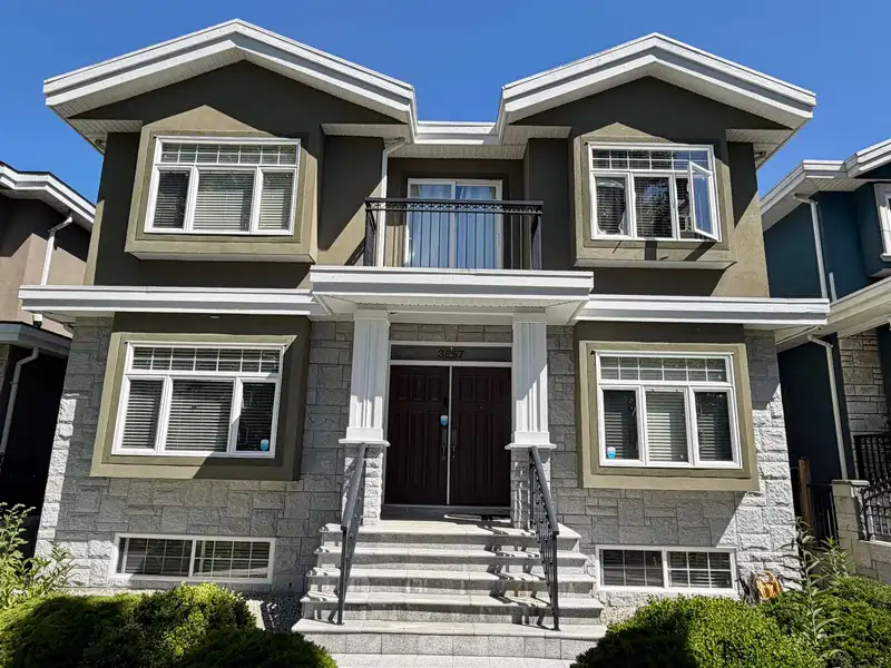 3557 E 47TH AVENUE - photo 1 of 3