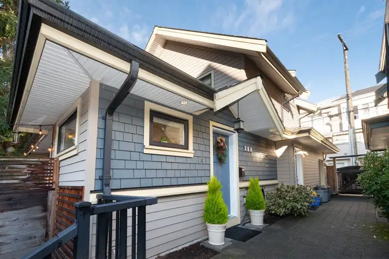 250 E 10TH STREET - photo 2 of 37