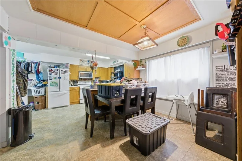 12357 189A STREET - photo 4 of 25