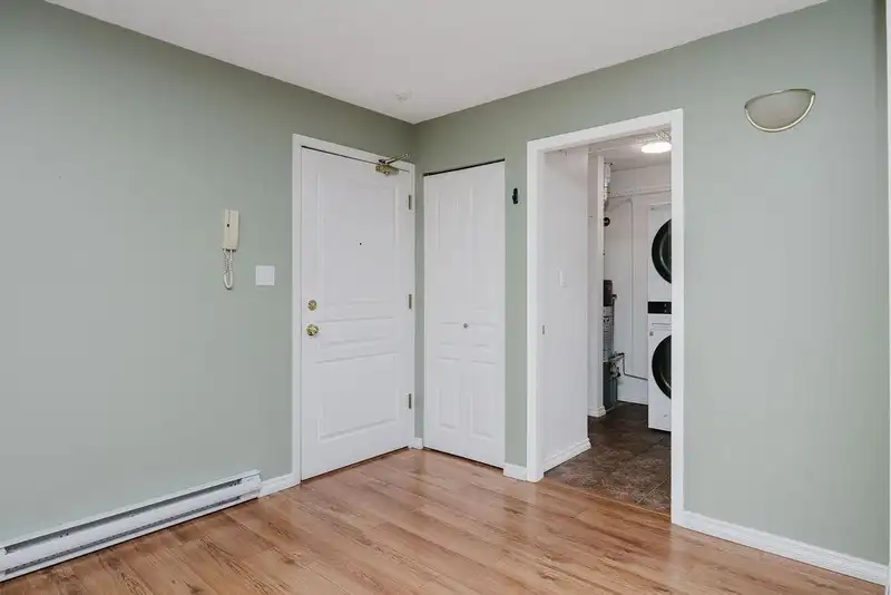 4 689 PARK ROAD - photo 4 of 14