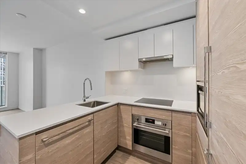 1005 13655 FRASER HIGHWAY - photo 2 of 26