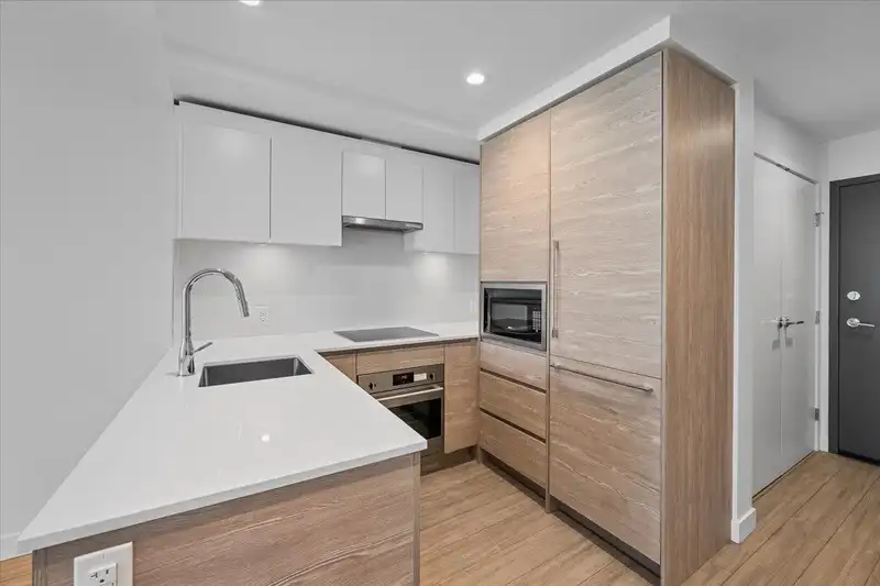 1005 13655 FRASER HIGHWAY - photo 3 of 26