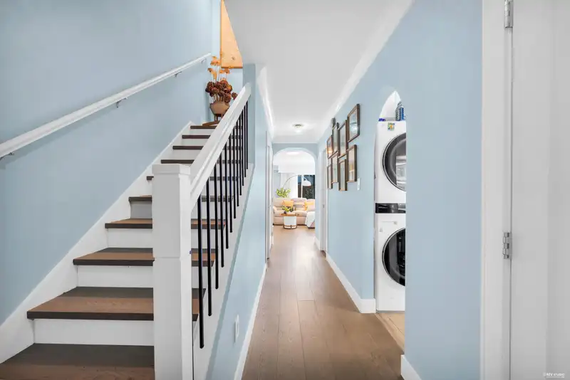 23 11551 KINGFISHER DRIVE - photo 2 of 40