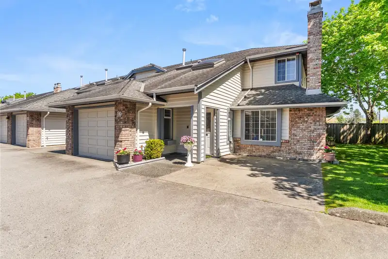 16 4411 WILLIAMS ROAD - photo 1 of 40