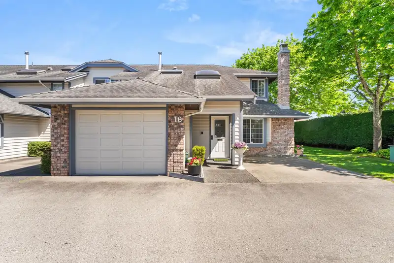 16 4411 WILLIAMS ROAD - photo 2 of 40