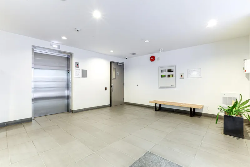 205 13925 FRASER HIGHWAY - photo 2 of 25