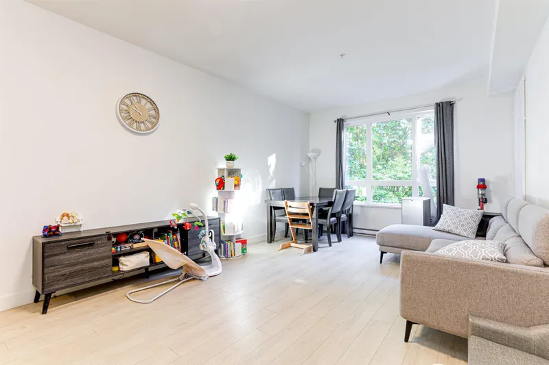 205 13925 FRASER HIGHWAY - photo 4 of 25