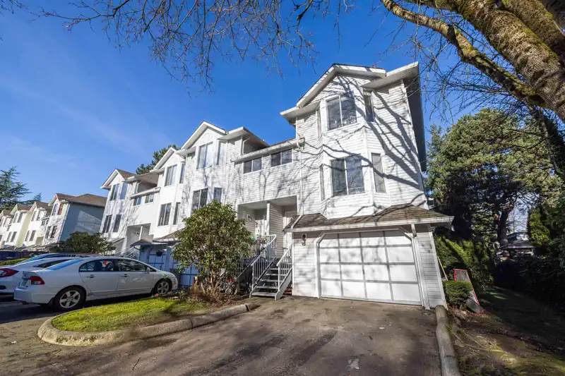 7 8220 121A STREET - photo 2 of 29