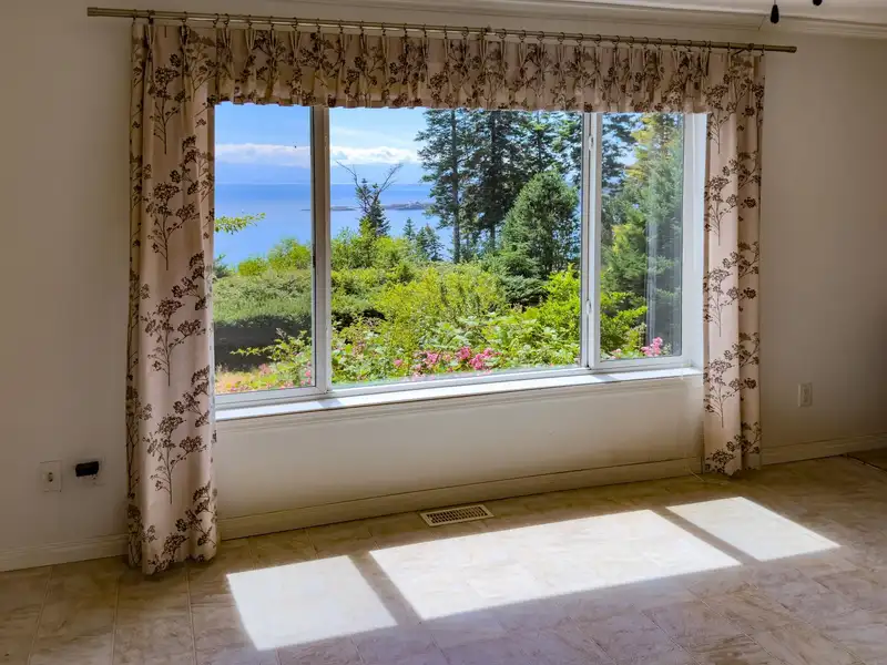 8097 REDROOFFS ROAD - photo 1 of 36