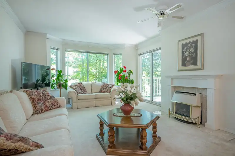 104 20600 53A AVENUE - photo 2 of 38