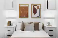 1 2435 NAPIER STREET - thumbnail 9