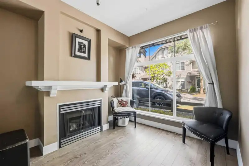 52 6465 184A STREET - photo 2 of 28