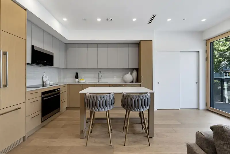 1 60 E 17TH AVENUE - photo 2 of 40