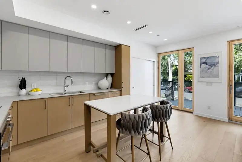 1 60 E 17TH AVENUE - photo 4 of 40
