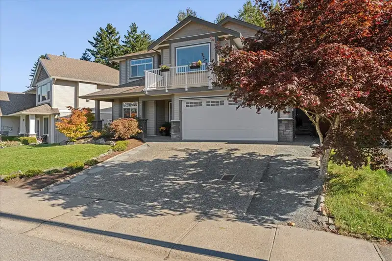 47252 LAUGHINGTON PLACE - photo 4 of 40