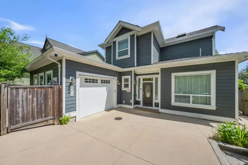 226 GIFFORD PLACE - photo 1 of 40