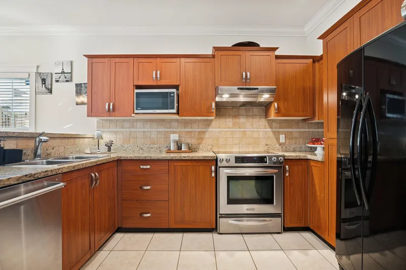 210 3000 RIVERBEND DRIVE - photo 4 of 25