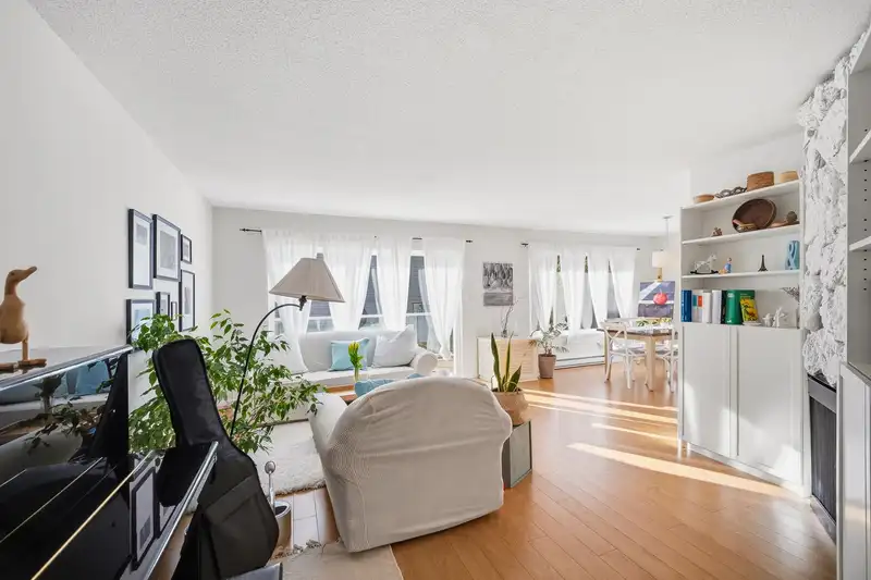 1309 MAHON AVENUE - photo 1 of 40