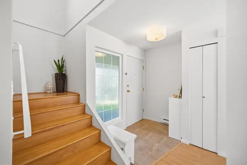 1309 MAHON AVENUE - photo 3 of 40
