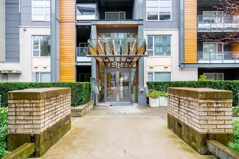 409 9168 SLOPES MEWS - photo 1 of 38