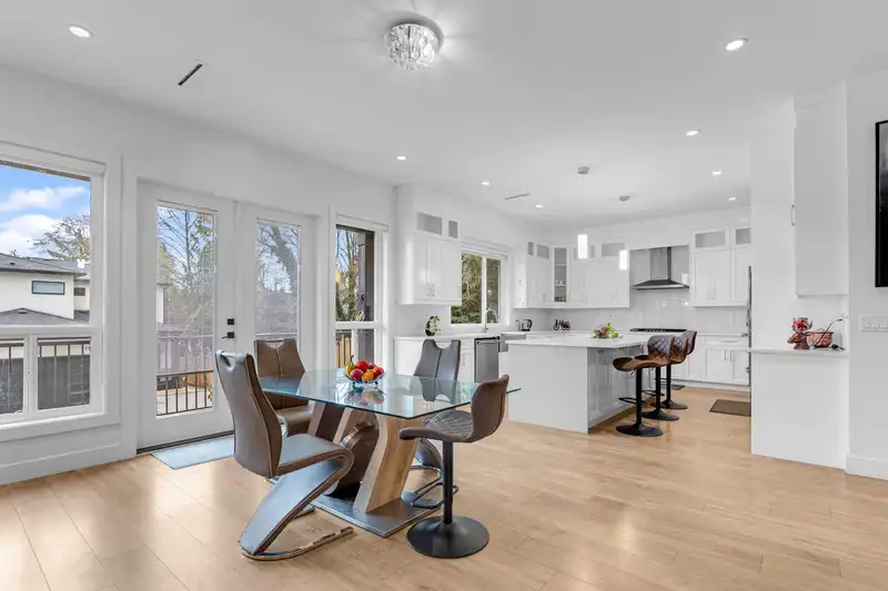 13995 79A AVENUE - photo 2 of 40