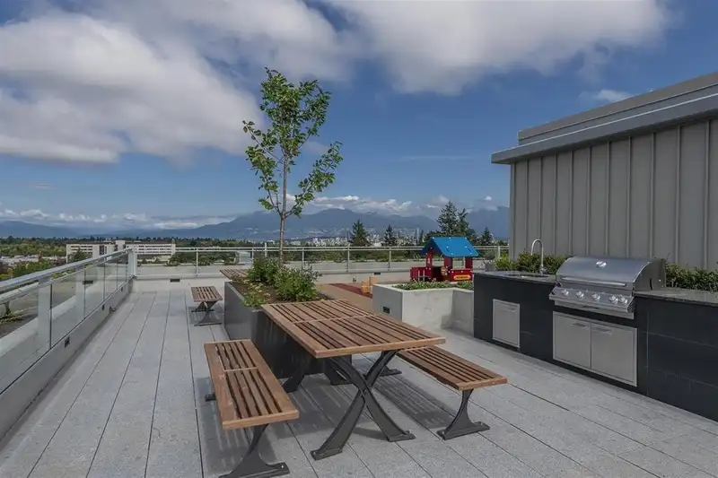 306 4988 CAMBIE STREET - photo 4 of 21