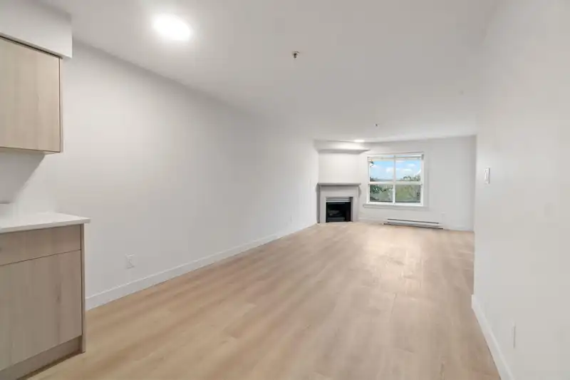 308 2928 COMMERCIAL DRIVE - photo 1 of 28