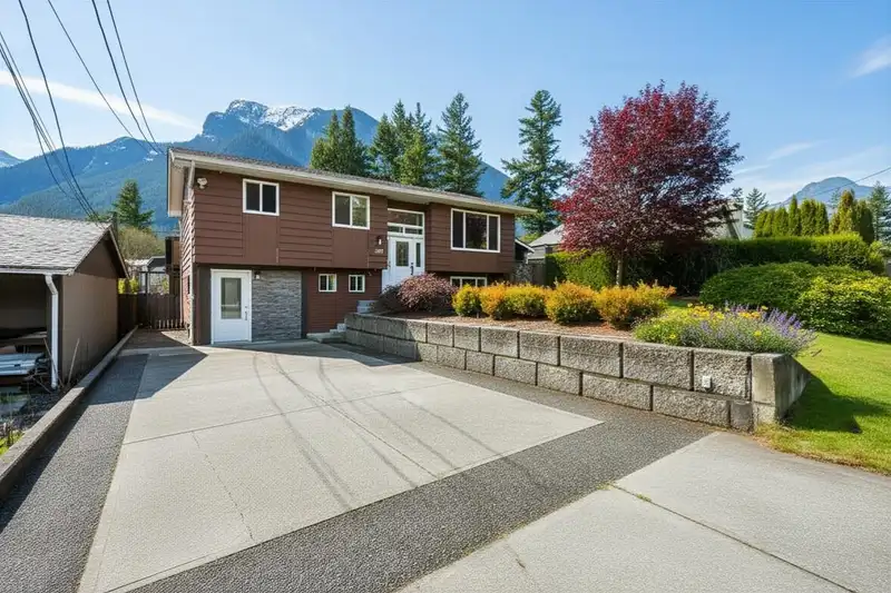 650 PARK STREET - photo 1 of 35