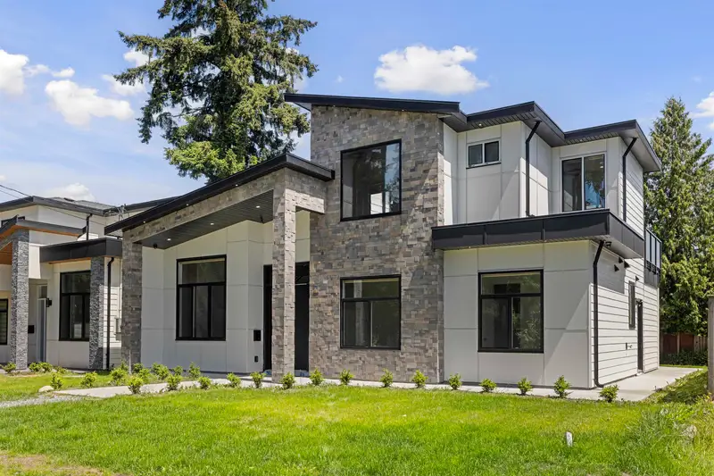 9112 156 STREET - photo 3 of 25