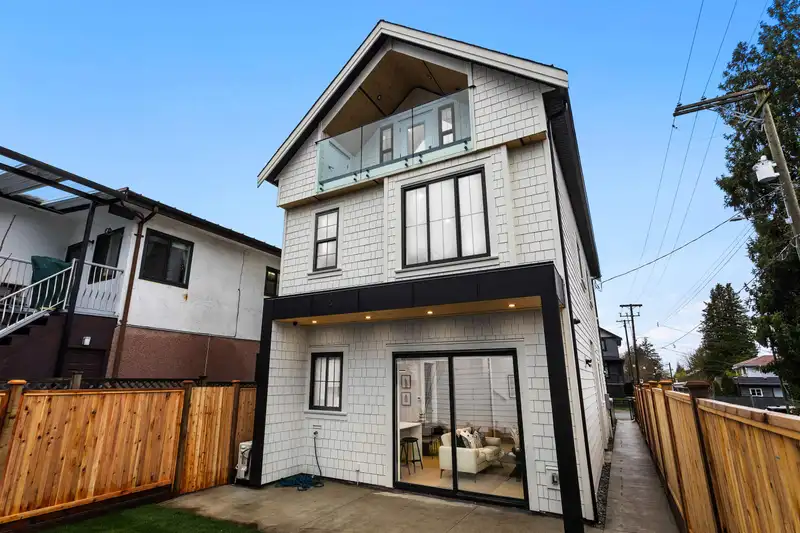 2 5306 CULLODEN STREET - photo 1 of 25