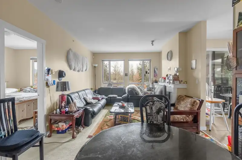 403 3105 LINCOLN AVENUE - photo 3 of 9