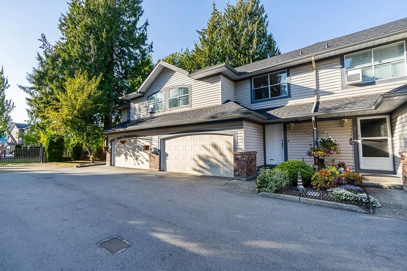 10 8257 121 A STREET - photo 3 of 25