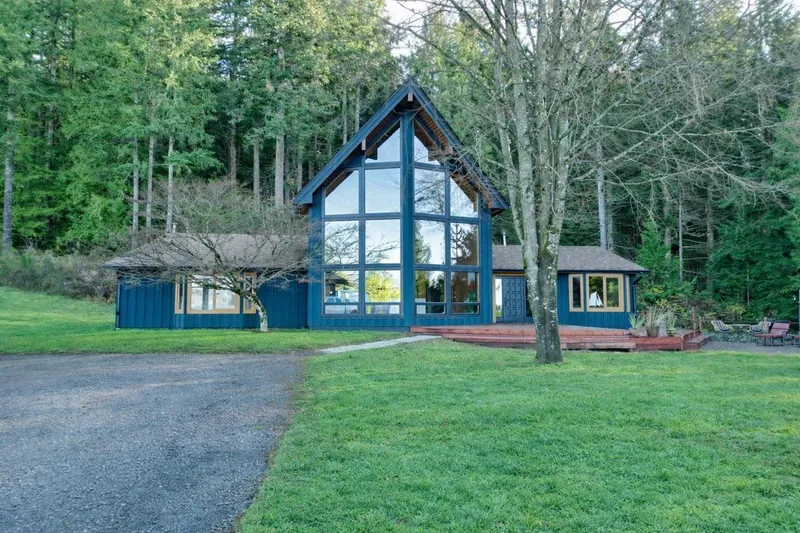 11038 GREENWOOD DRIVE - photo 1 of 25