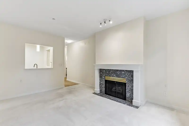 105 843 22ND STREET - photo 4 of 39