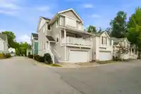 313 3000 RIVERBEND DRIVE - thumbnail 2